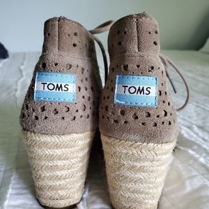 Women's Tom's Desert Wedge Bootie 7.5